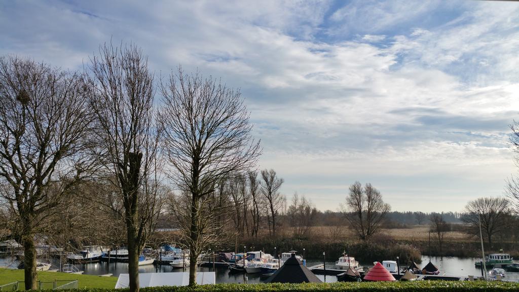 Hotel de Brabantse Biesbosch Werkendam Exterior foto