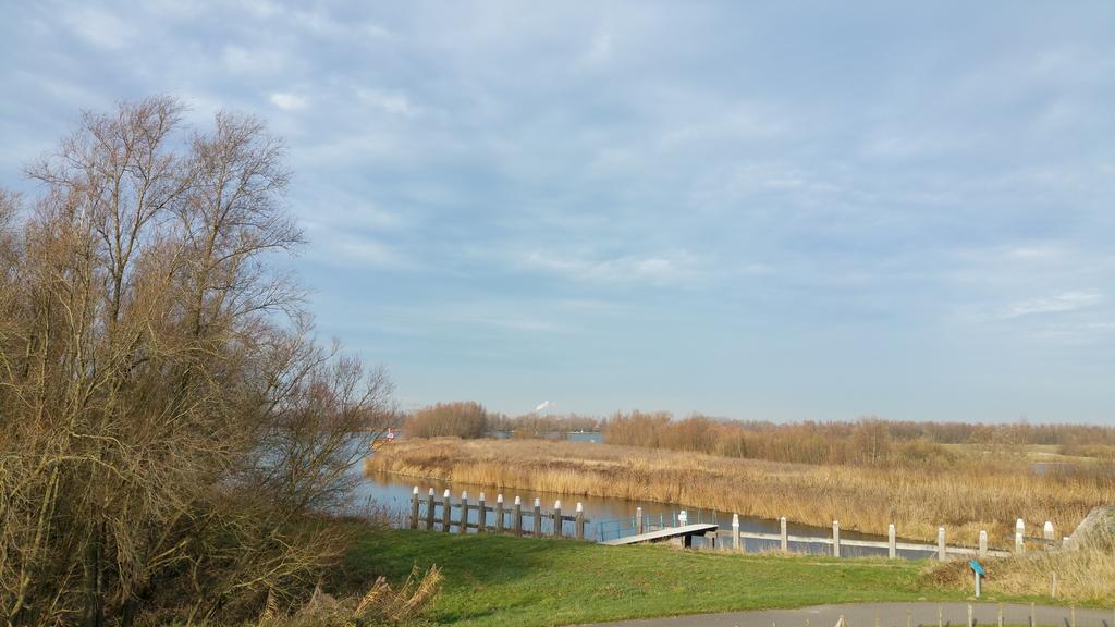 Hotel de Brabantse Biesbosch Werkendam Exterior foto