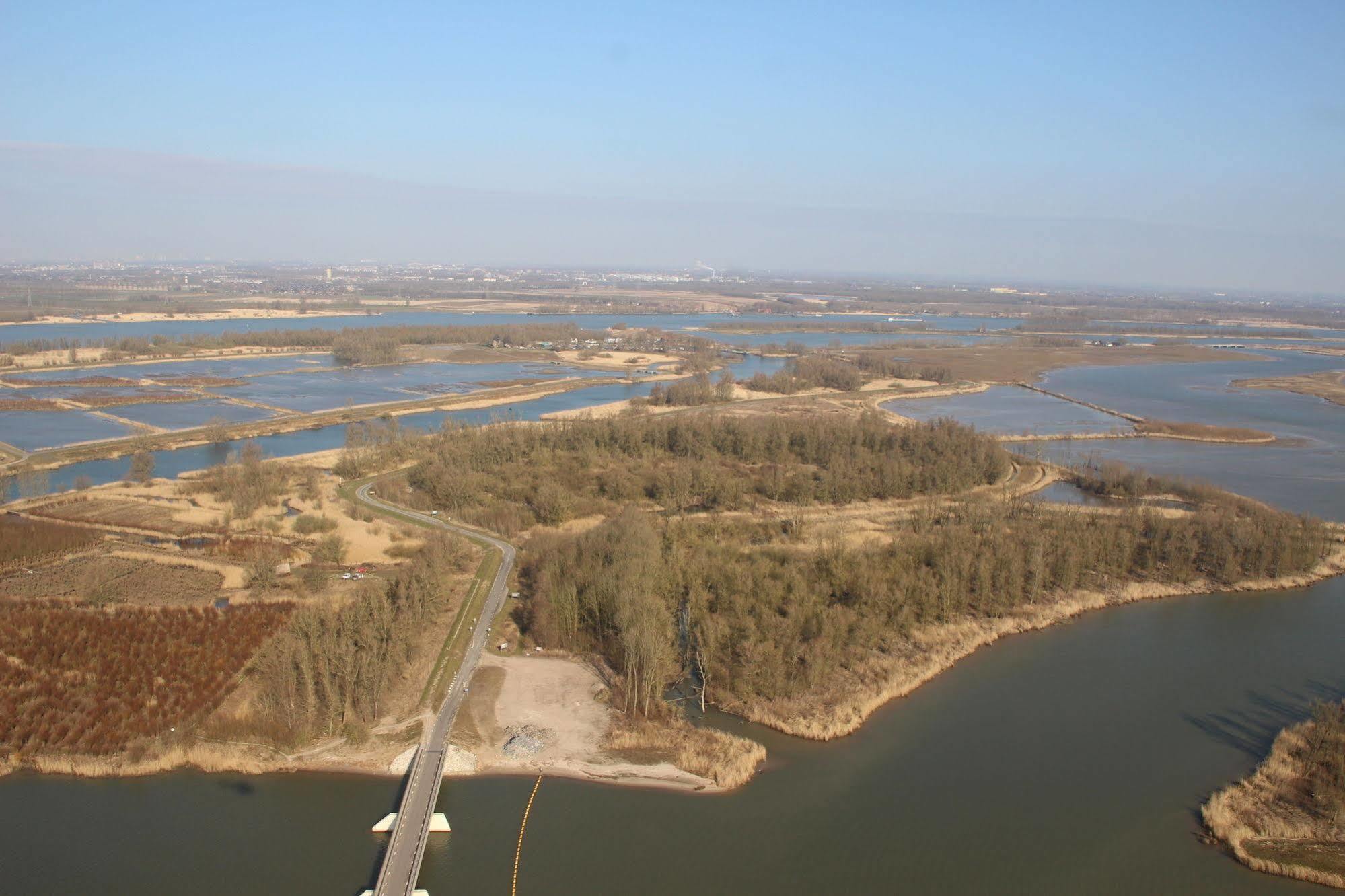 Hotel de Brabantse Biesbosch Werkendam Exterior foto